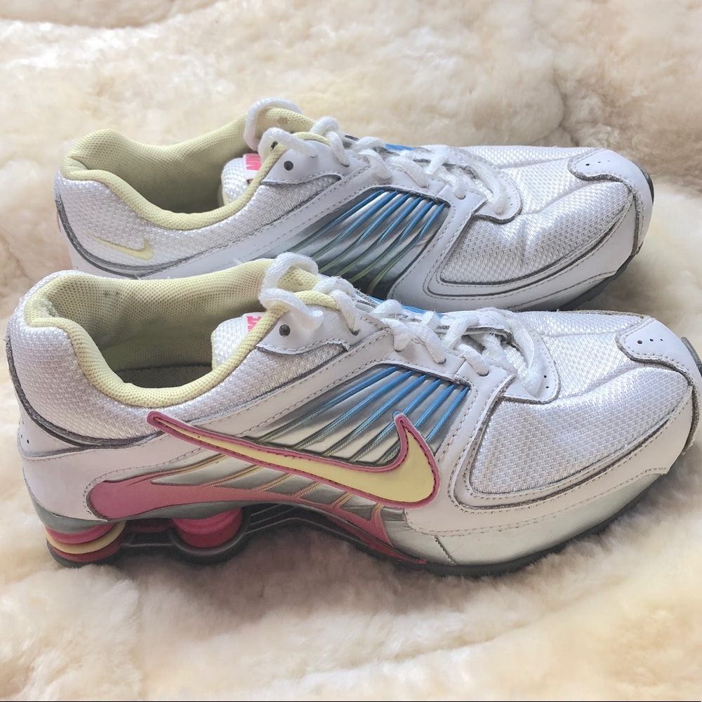 RARE Nike Shox Rainbow Silver Pink Running Shoes - Picture 4 of 4